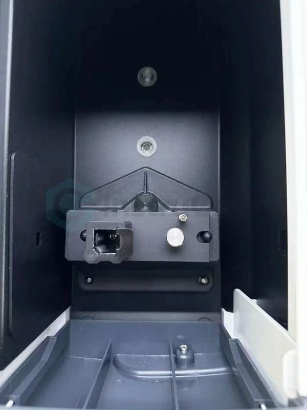 Agilent Cary 60 UV-Vis Spectrophotometer with Agilent Cary WinUV software