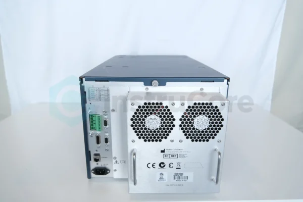 Waters Acquity UPLC Sample Manager SM P/N:186015006 sample tray and inside Waters Acquity UPLC Sample Manager SM P/N:186015006 From Canada